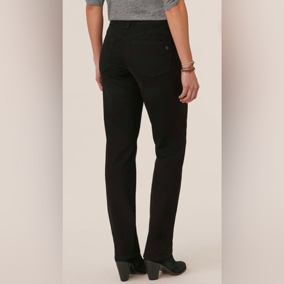 Democracy ‘Ab’solution Petite Straight Leg Jeans in Black - Picture 6 of 14